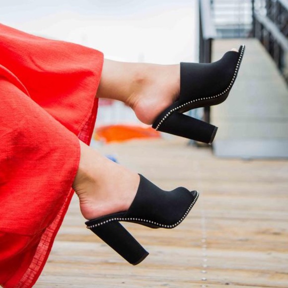 Last 1! QUPID Black studded heeled MULE 4” - Picture 2 of 5